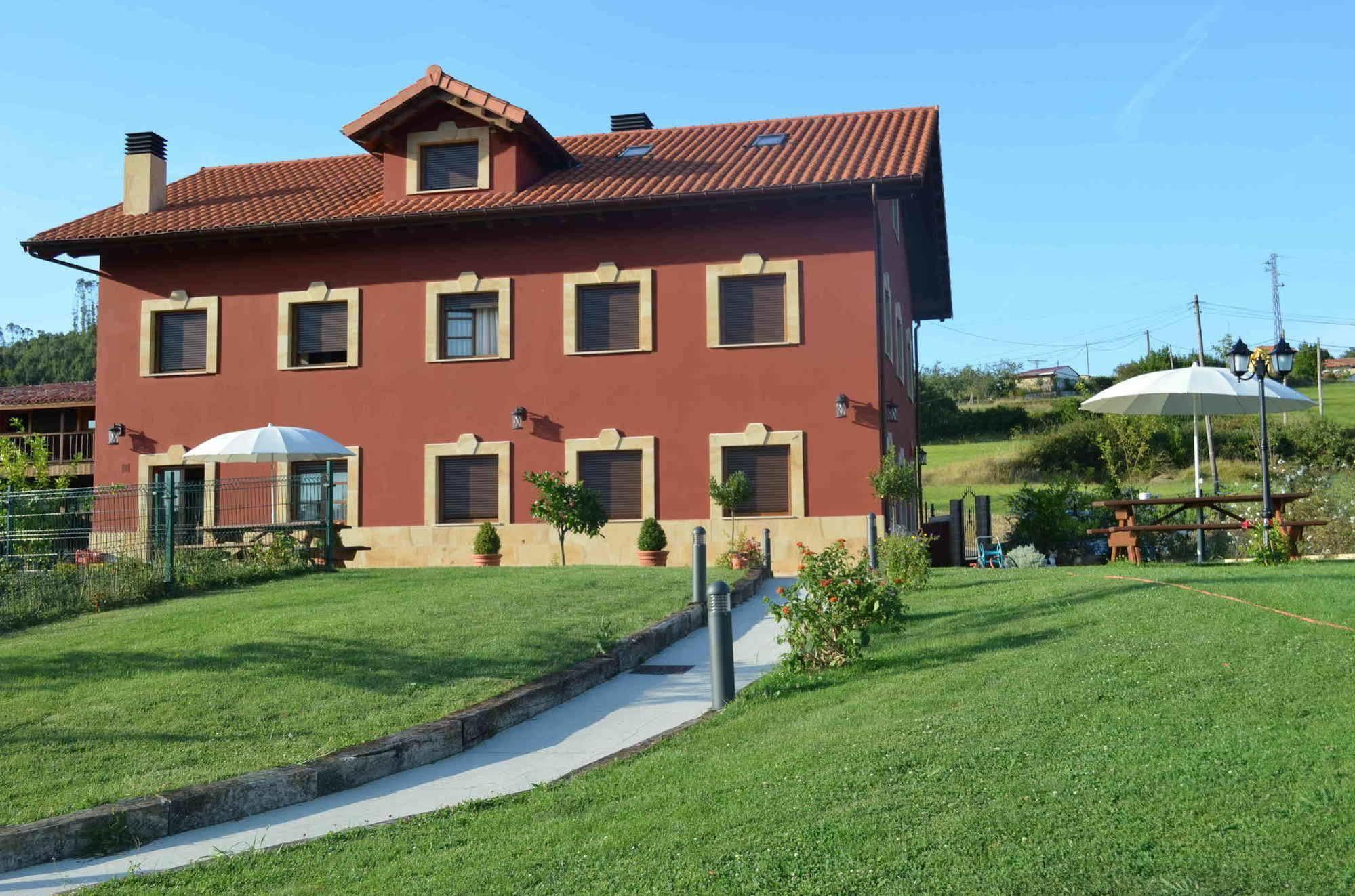 Hotel Rural Foncubierta Soto Del Barco Exteriör bild